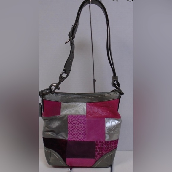 COACH HOLIDAY Grey/Pink Leather/Mixed Signature Patchwork Crossbody Purse EUC - Picture 1 of 17